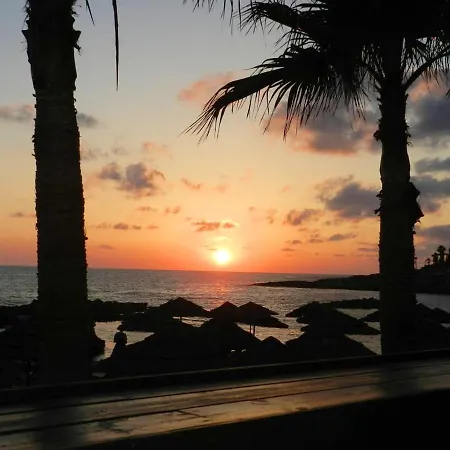 Charming With Panoramic Sea View In