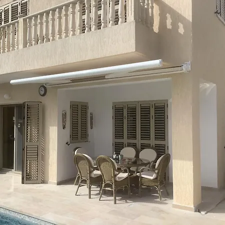 Charming With Panoramic Sea View In Willa